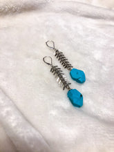 Load image into Gallery viewer, Fishbone &amp; Turquoise Earrings
