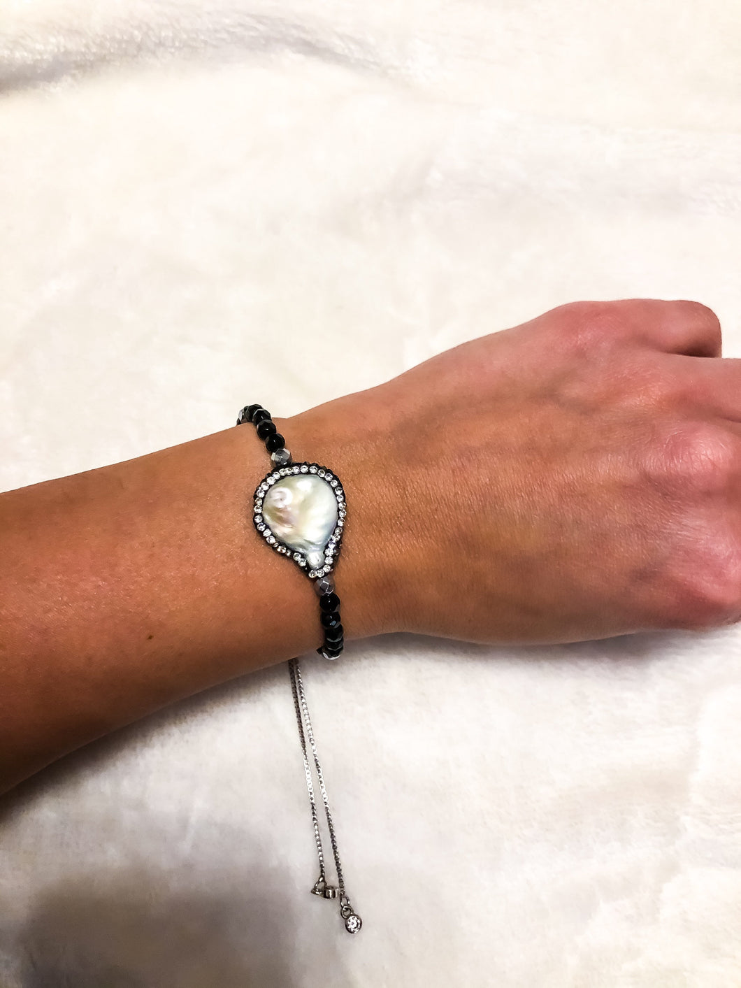 Pearl, Hematite, & Onyx Bolo Bracelet