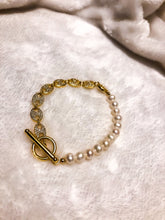 Load image into Gallery viewer, Pearl &amp; Pave Anchor Chain Bracelet
