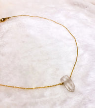 Load image into Gallery viewer, Quartz Crystal Necklace
