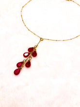 Load image into Gallery viewer, Cherry Quartz Leaves Necklace
