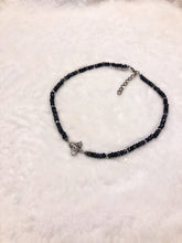 Load image into Gallery viewer, Grey Quartz &amp; Bumble Bee Choker
